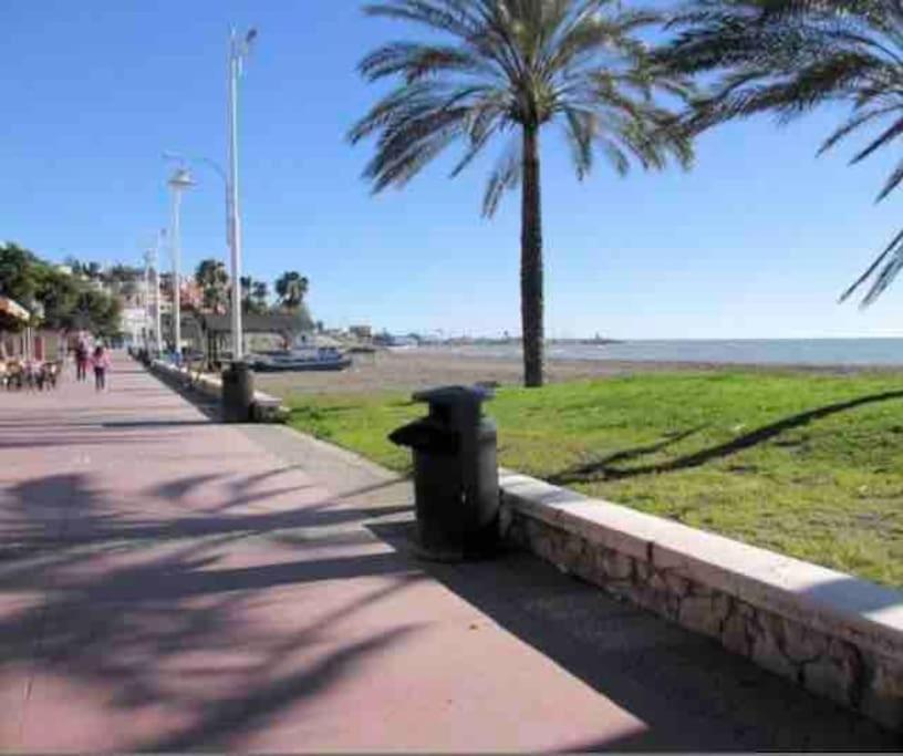 Apartamento En Primera Linea De Playa El Palo Malaga Zewnętrze zdjęcie